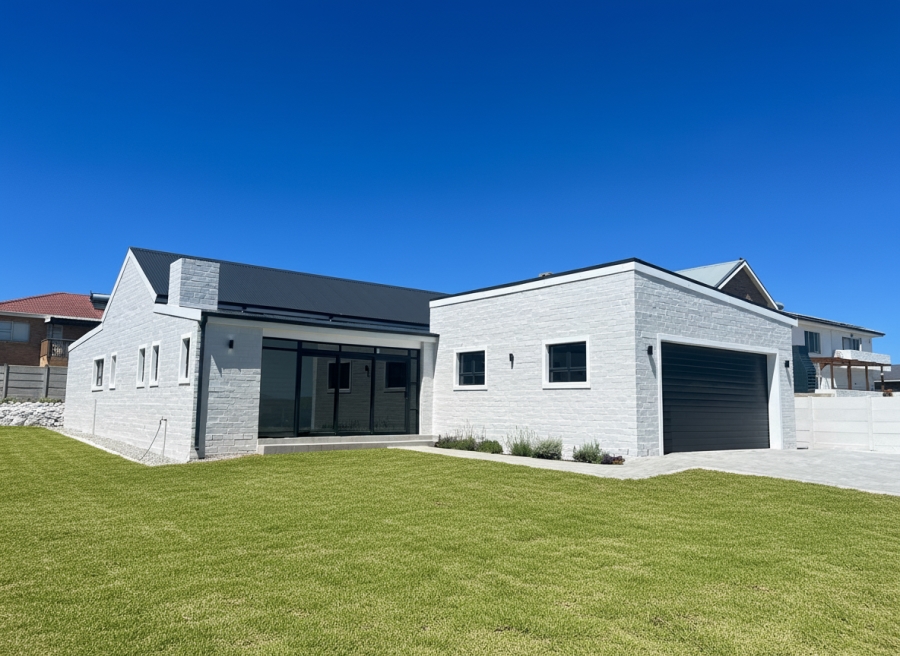 4 Bedroom Property for Sale in Oceanview Heights Western Cape